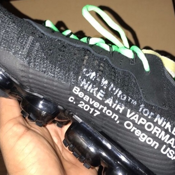 Off-White Nike Vapormax - Picture 4 of 7